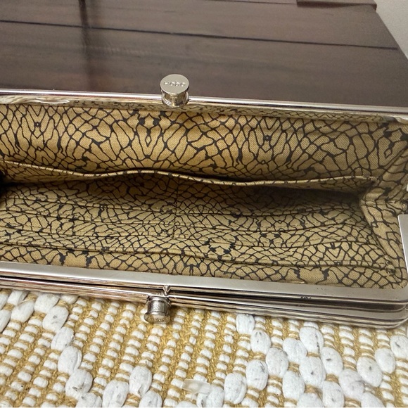 HOBO Lauren Clutch-Wallet Black Leather - Picture 11 of 11